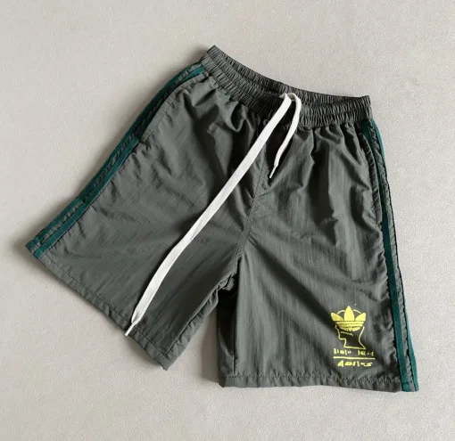 Luxuriöse Adidas Shorts Classic Kollektion