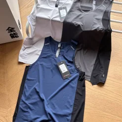 Hochwertige Lululemon Weste Grau Atmungsaktive Kollektion