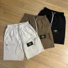 Hochwertige Shorts von Stone Island in Schwarz im klassischen Stil