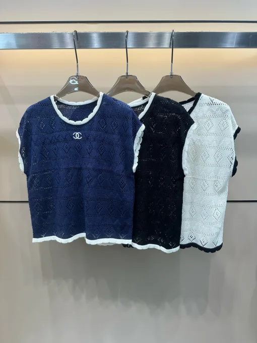 Hochwertige Chanel-Weste im blauen Strick-Stickerei-Stil