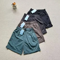 Luxuriöse Nike Shorts in Schwarz, Polyester, Logo-Stil
