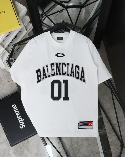 Premium Balenciaga Kurzarm Schwarz Jersey Stickerei Stil