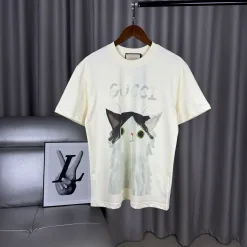 Luxuriöse Gucci Kurzarm-Kollektion aus Baumwolldruck
