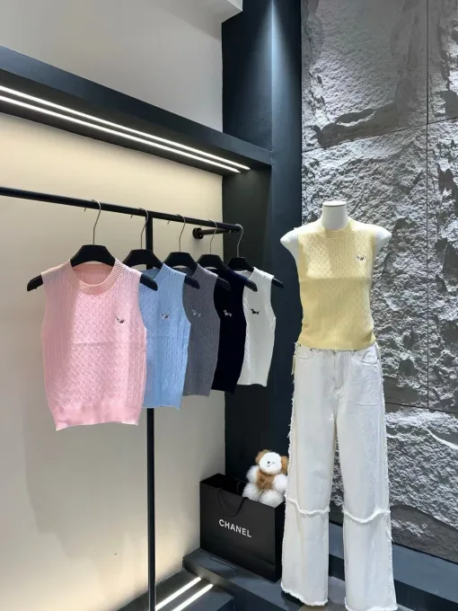 Hochwertige Thom Browne Weste im rosa Strick-Stickerei-Stil