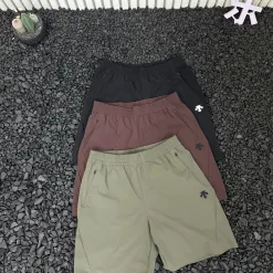 Hochwertige Descente Shorts Schwarz Logo Luxus