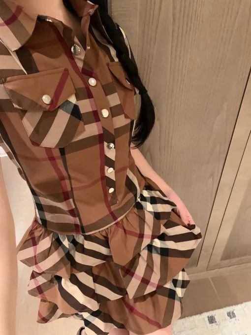 Hochwertige Burberry Kurzarm Blau Klassisch Luxus