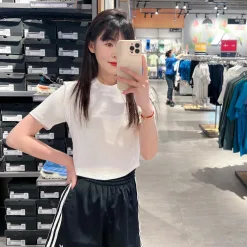 Premium Adidas Shirt Schwarz Strick Klassischer Stil