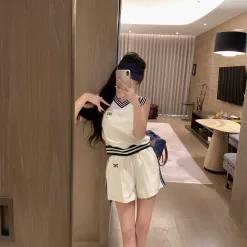 Luxus-Shorts aus der bestickten Celine-Kollektion