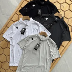 Hochwertiges Kurzarm-Shirt aus schwarzer Seide von Descente, sportliche Kollektion