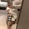 Burberry Shorts in Premium-Qualität, braunes Leder, Luxus