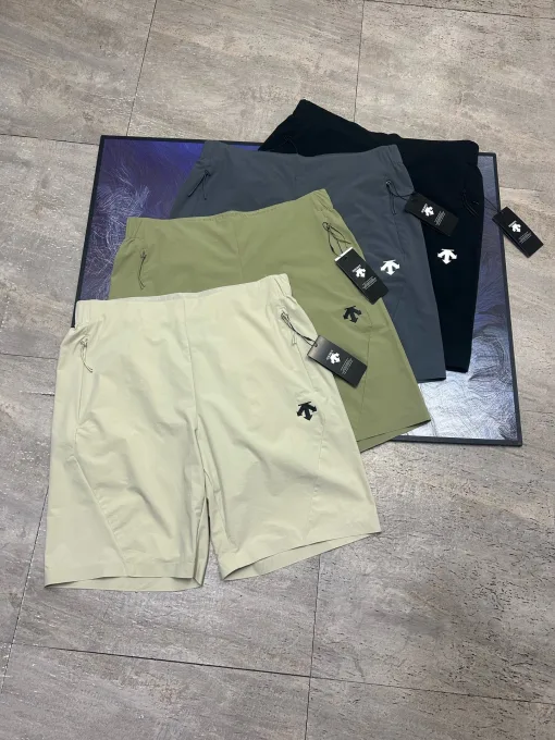 Hochwertige Descente Shorts Schwarz Casual Style