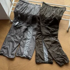 Hochwertige Oakley Shorts in Olivgrün, Nylon, Logo-Stil