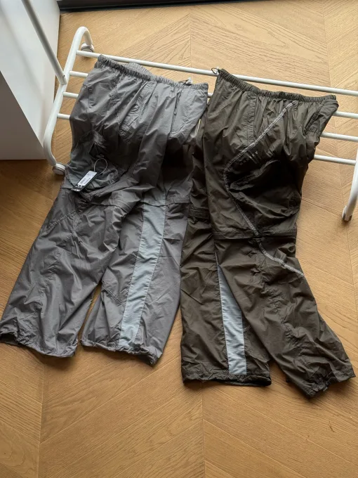 Hochwertige Oakley Shorts in Olivgrün, Nylon, Logo-Stil