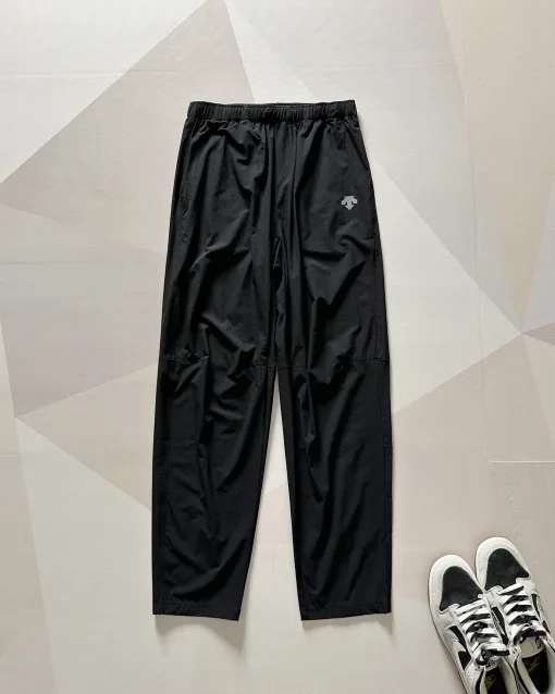 Hochwertige Descente-Hose in Schwarz, lässiger Stil