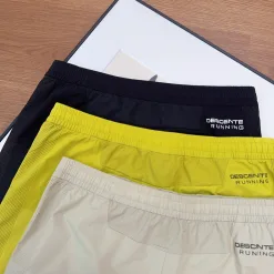 Luxuriöse Descente Shorts in Schwarz, atmungsaktive Kollektion