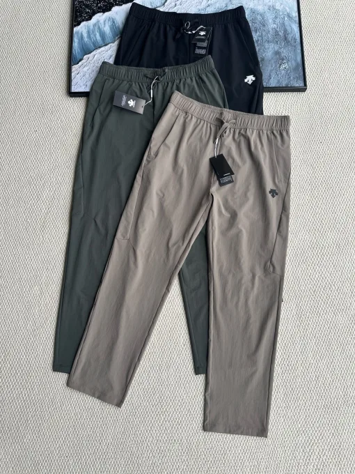 Hochwertige Descente Hose aus schwarzem Nylon im Casual Style