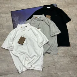 Hochwertiges Burberry Kurzarm-Shirt aus schwarzer Baumwolle im Casual-Stil