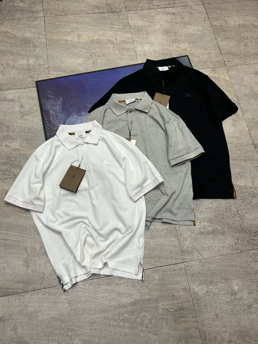 Hochwertiges Burberry Kurzarm-Shirt aus schwarzer Baumwolle im Casual-Stil