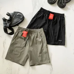 Premium Helly Hansen Shorts Grün Lässig Luxus