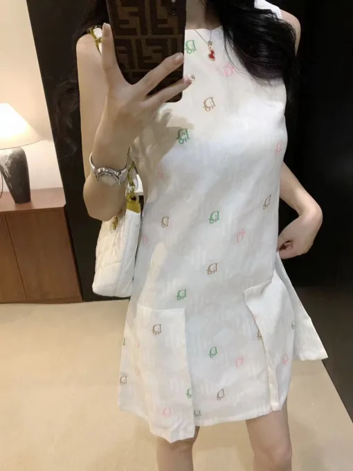 Luxuriöse Dior Weste im weißen Printstil
