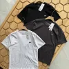 Hochwertige Lacoste Kurzarm-Kollektion mit schwarzem Druck