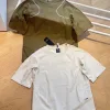Hochwertige Oakley Kurzarmshirts im weißen Logo-Stil