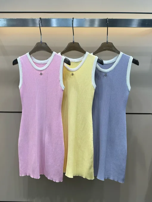 Chanel Weste in Premiumqualität, rosa Strick, Strass-Stil