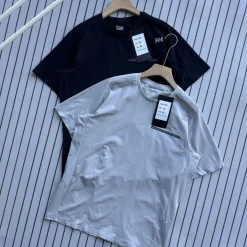 Premium Helly Hansen Kurzarm-Kollektion in Marineblau mit Logo