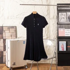 Premium Ralph Lauren Kurzarmkleid aus weißem Strick mit Stickerei