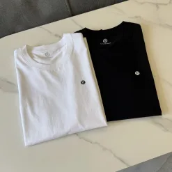 Hochwertige Lululemon Kurzarm-Kollektion mit schwarzem Logo