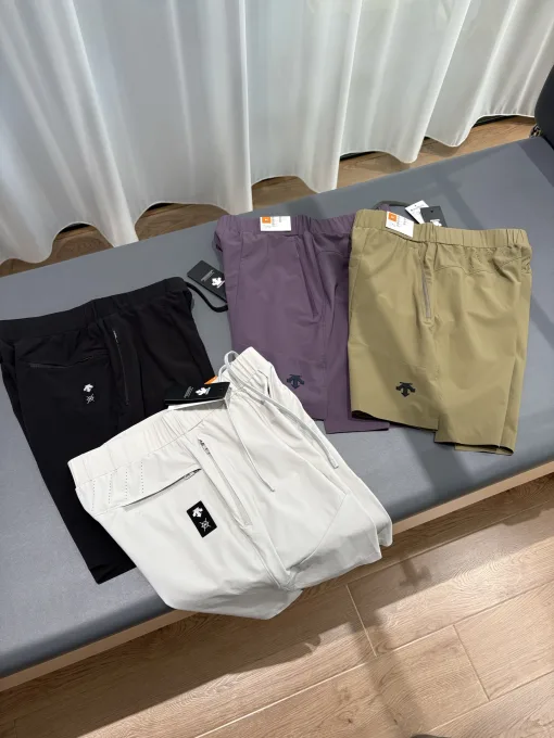 Hochwertige Descente Shorts Black Collection