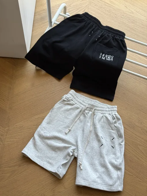 Hochwertige Margiela Shorts Schwarz Baumwolle Bestickt Luxus