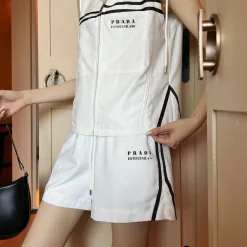 Bestseller Prada Shorts Schwarze Monogramm-Kollektion