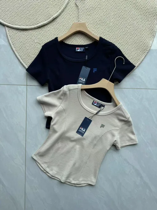 Hochwertiger Fila Kurzarm-Strick in Marineblau im Casual-Stil