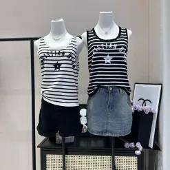 Hochwertige Dior Weste in weißem Strickdruck, Luxus