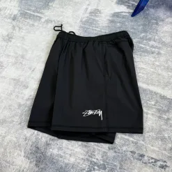 Hochwertige Nike Shorts aus schwarzem Nylon im Casual Style