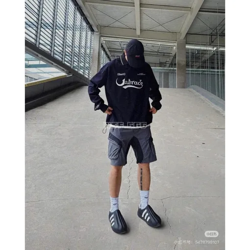 Hochwertige Oakley-Shorts im atmungsaktiven Stil