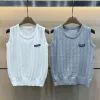 Hochwertige Miu Miu Weste aus weißer Stricklogo-Kollektion