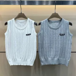 Hochwertige Miu Miu Weste aus weißer Stricklogo-Kollektion