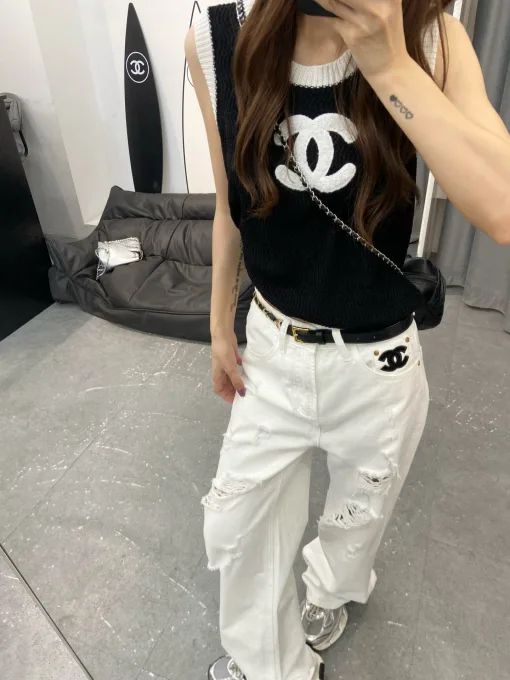 Luxus Chanel Weste Weiß Strick Bestickt Stil