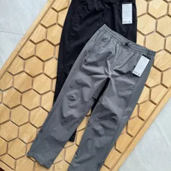 Hochwertige Lululemon-Hosen aus der Black Cotton-Kollektion
