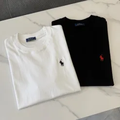 Hochwertiges Ralph Lauren Kurzarm-Shirt aus schwarzer Baumwolle mit Stickerei