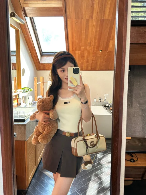Premium Miu Miu Weste Weiß Strick Logo Kollektion