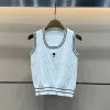 Luxuriöse Dior Weste im weißen Strickstil mit Stickerei