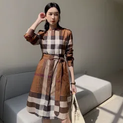 Hochwertiges Burberry-Hemd im Karo-Stil