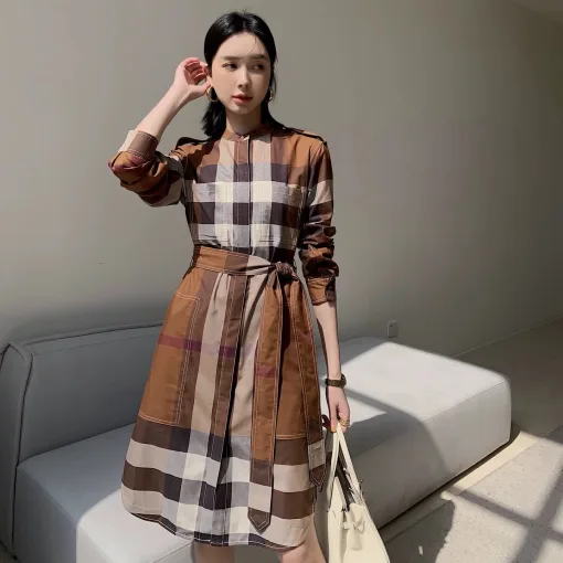 Hochwertiges Burberry-Hemd im Karo-Stil