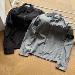 Premium Stone Island Langarmshirt aus schwarzer Nylon-Solid-Kollektion