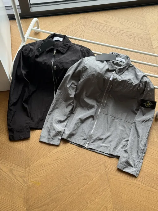 Premium Stone Island Langarmshirt aus schwarzer Nylon-Solid-Kollektion