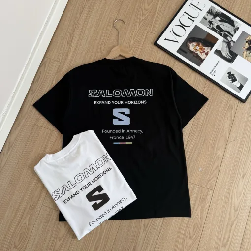 Luxus-Kurzarmshirt von Salomon im schwarzen Seidenstil