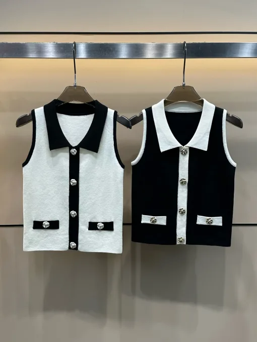 Hochwertige Chanel-Weste im weißen Strickstil